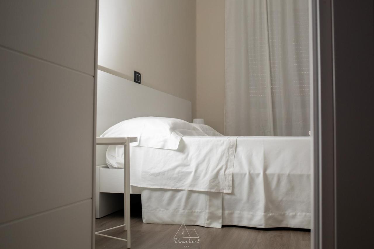 Vicolo 5 Bed and Breakfast Salerno Exteriör bild