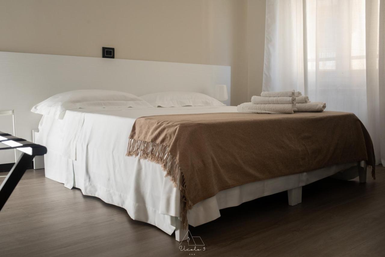 Vicolo 5 Bed and Breakfast Salerno Exteriör bild