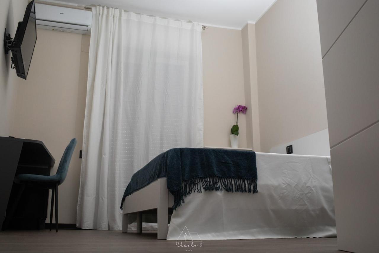 Vicolo 5 Bed and Breakfast Salerno Exteriör bild