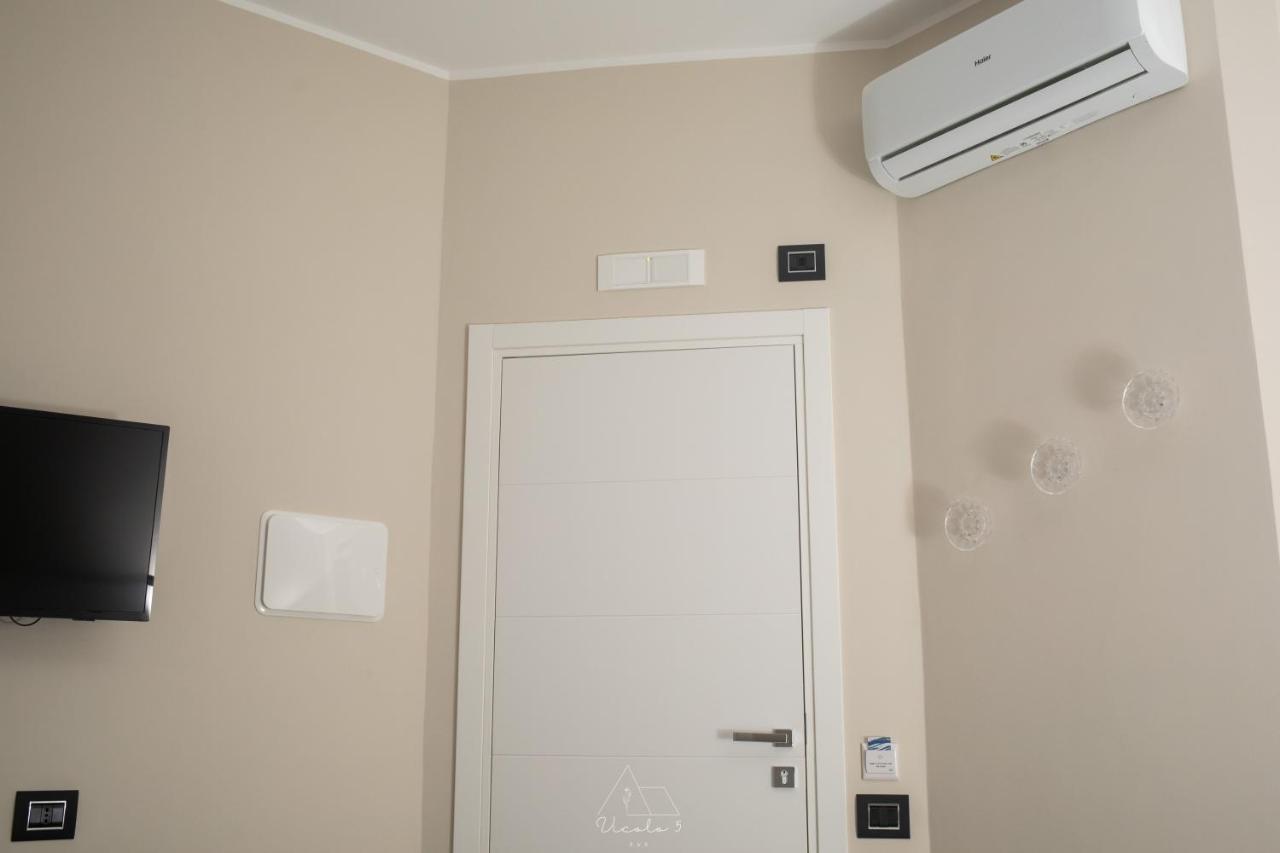 Vicolo 5 Bed and Breakfast Salerno Exteriör bild