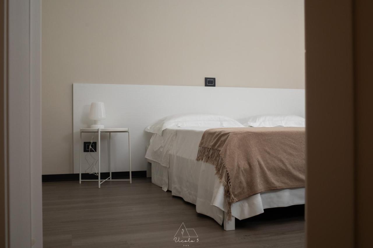 Vicolo 5 Bed and Breakfast Salerno Exteriör bild