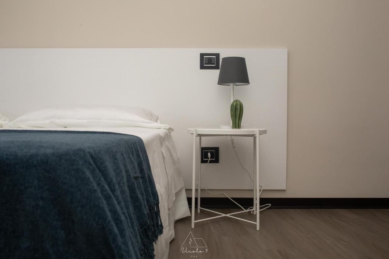 Vicolo 5 Bed and Breakfast Salerno Exteriör bild