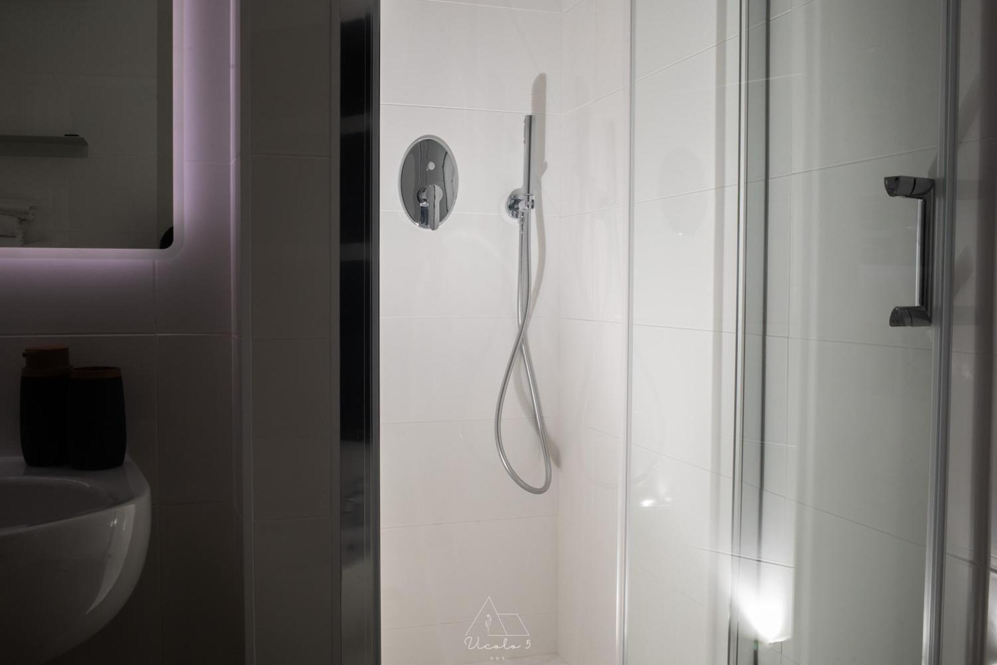 Vicolo 5 Bed and Breakfast Salerno Exteriör bild